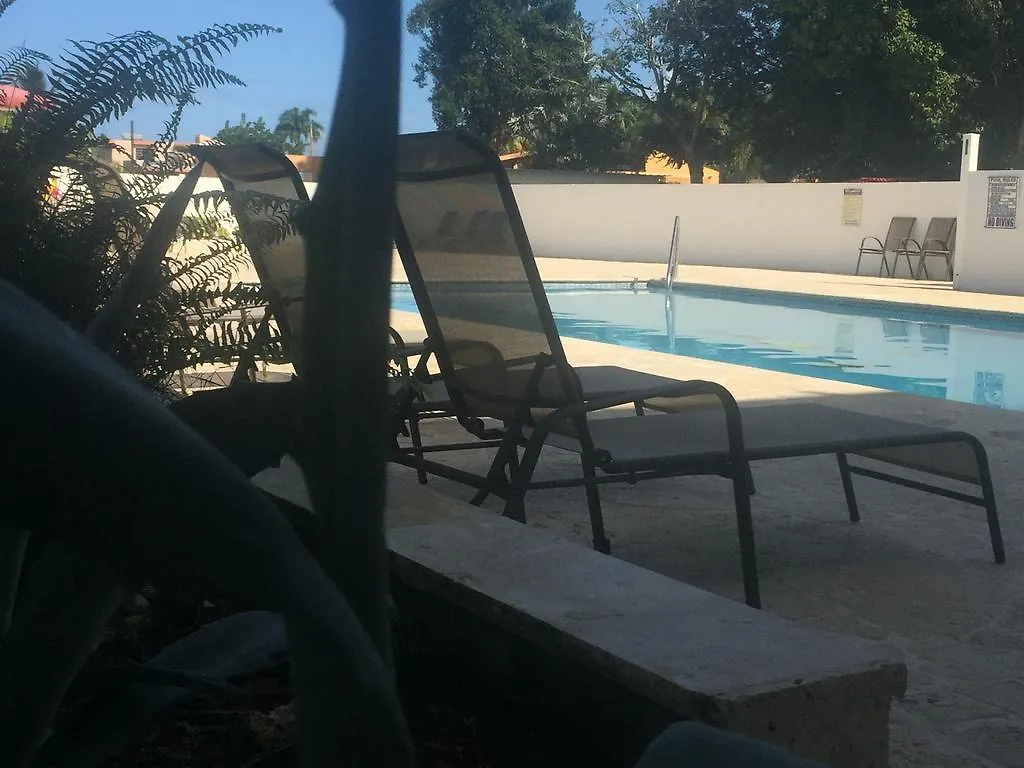 Arecibo Inn